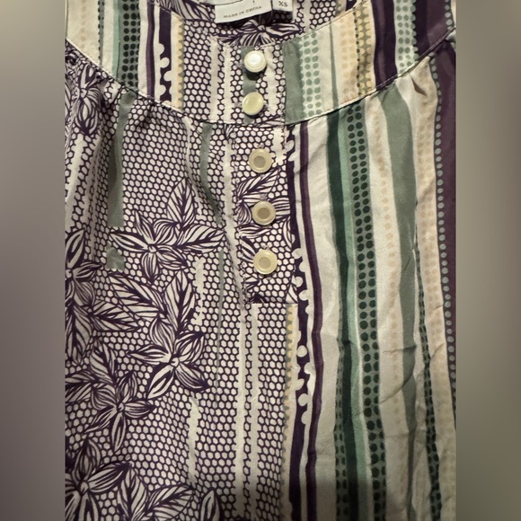 To the max- tank top- XS- adjustable double strap- flower design-silk - Picture 4 of 7